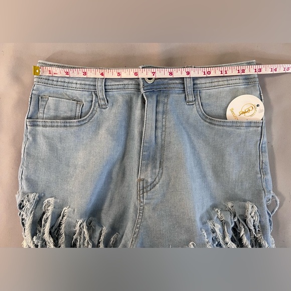 JC & JQ Shorts Womens Sz Medium Denim Frayed Fringed Hem Festival High Waist - Picture 3 of 10
